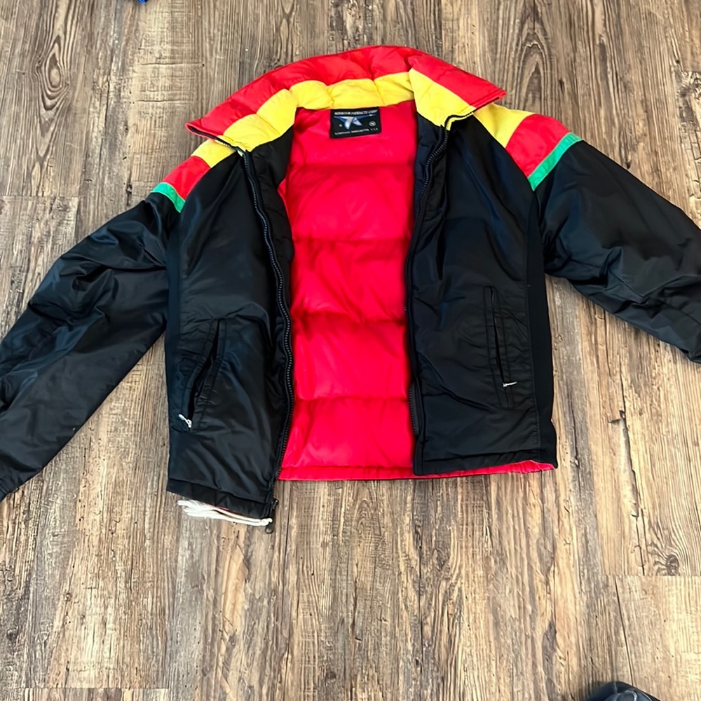 Mounting productions corp size medium puffer  jacket